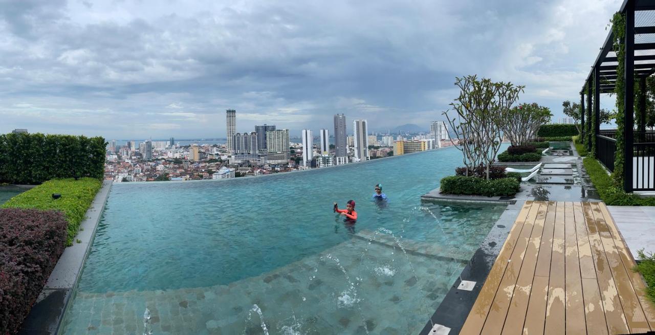 13 Beacon Executive Suites #Rooftoppool #Luxurysuites 조지타운 외부 사진